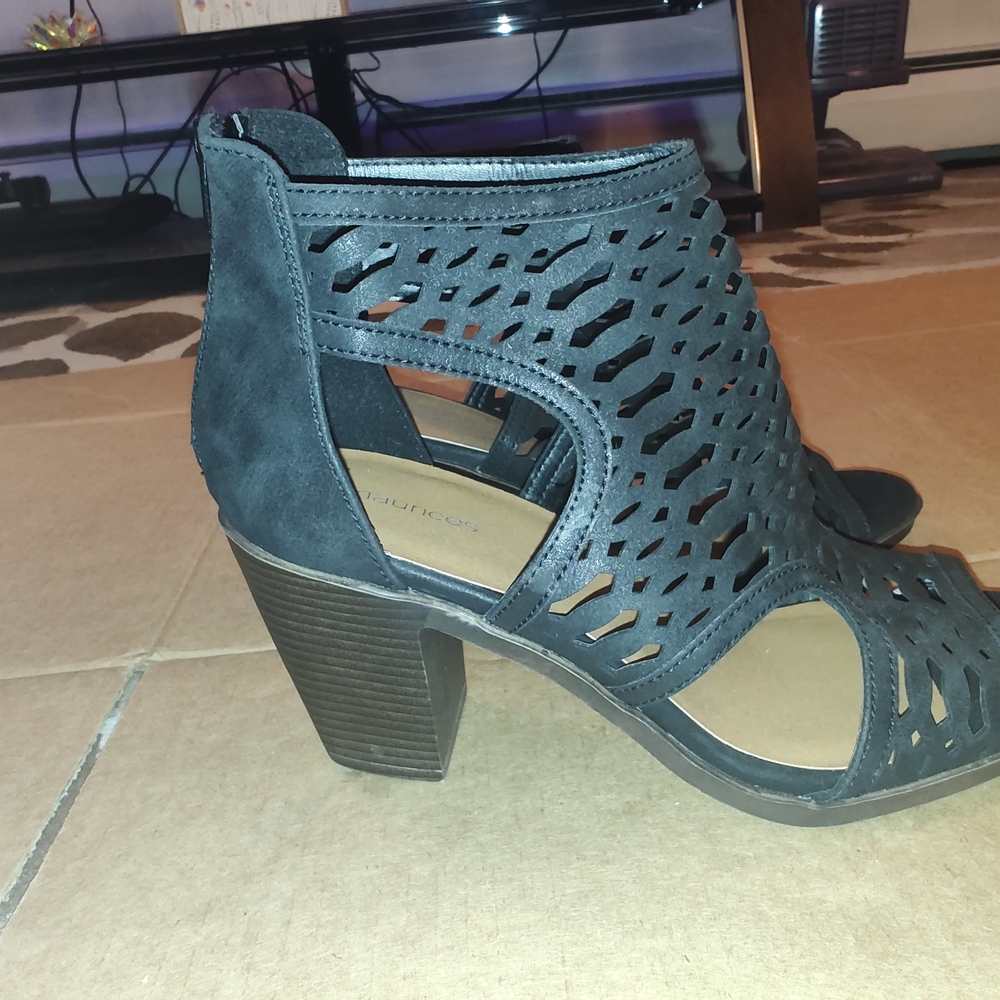 Maurices Black Heeled Sandals with Intricate Design